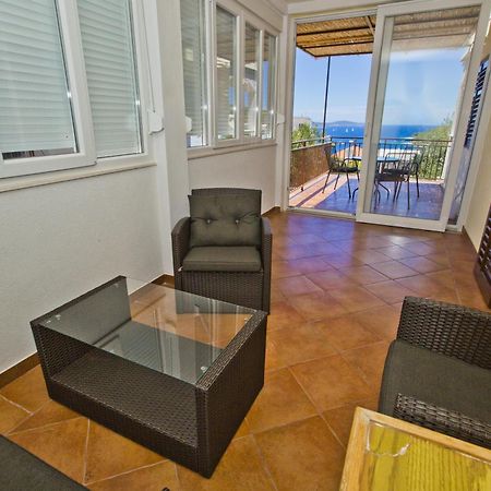 חוואר Apartments Ivusic מראה חיצוני תמונה