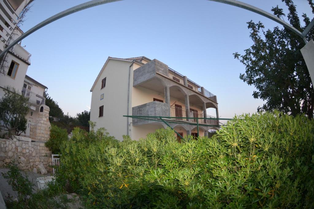 חוואר Apartments Ivusic מראה חיצוני תמונה