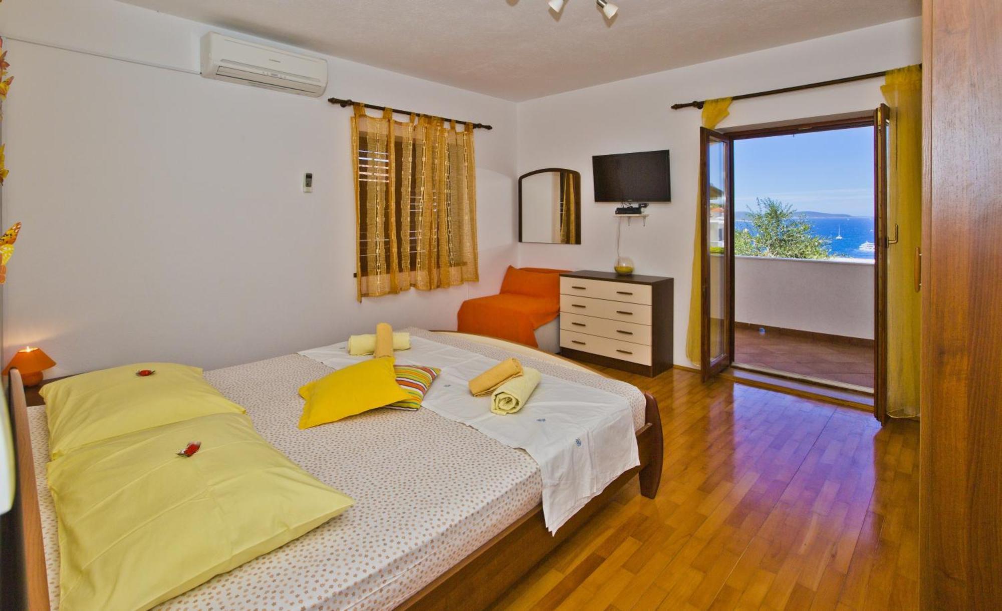 חוואר Apartments Ivusic מראה חיצוני תמונה