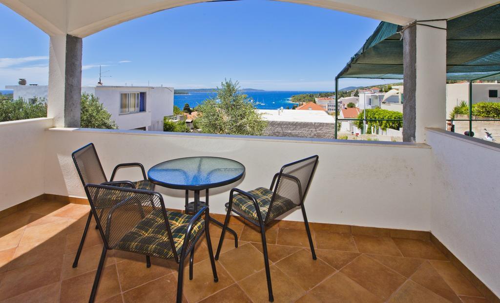 חוואר Apartments Ivusic מראה חיצוני תמונה