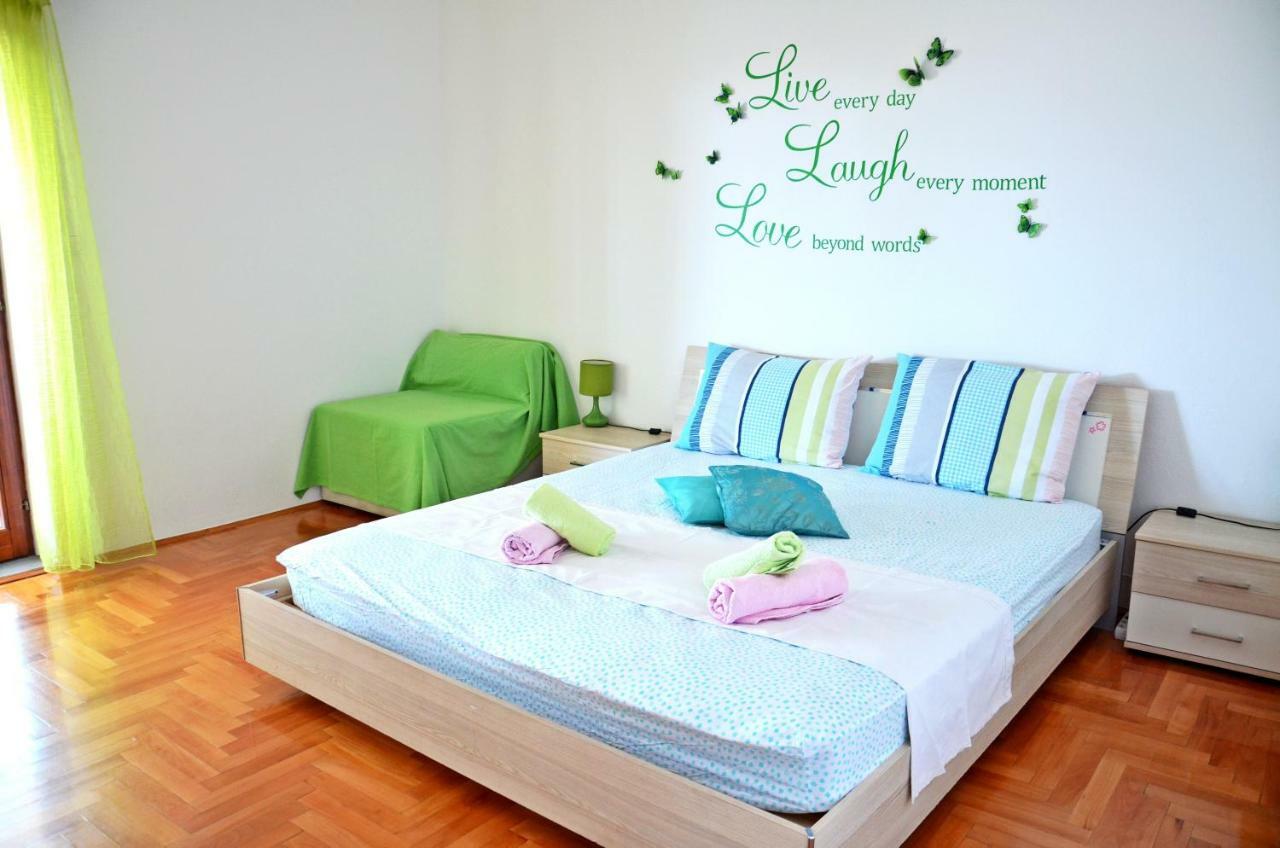 חוואר Apartments Ivusic מראה חיצוני תמונה